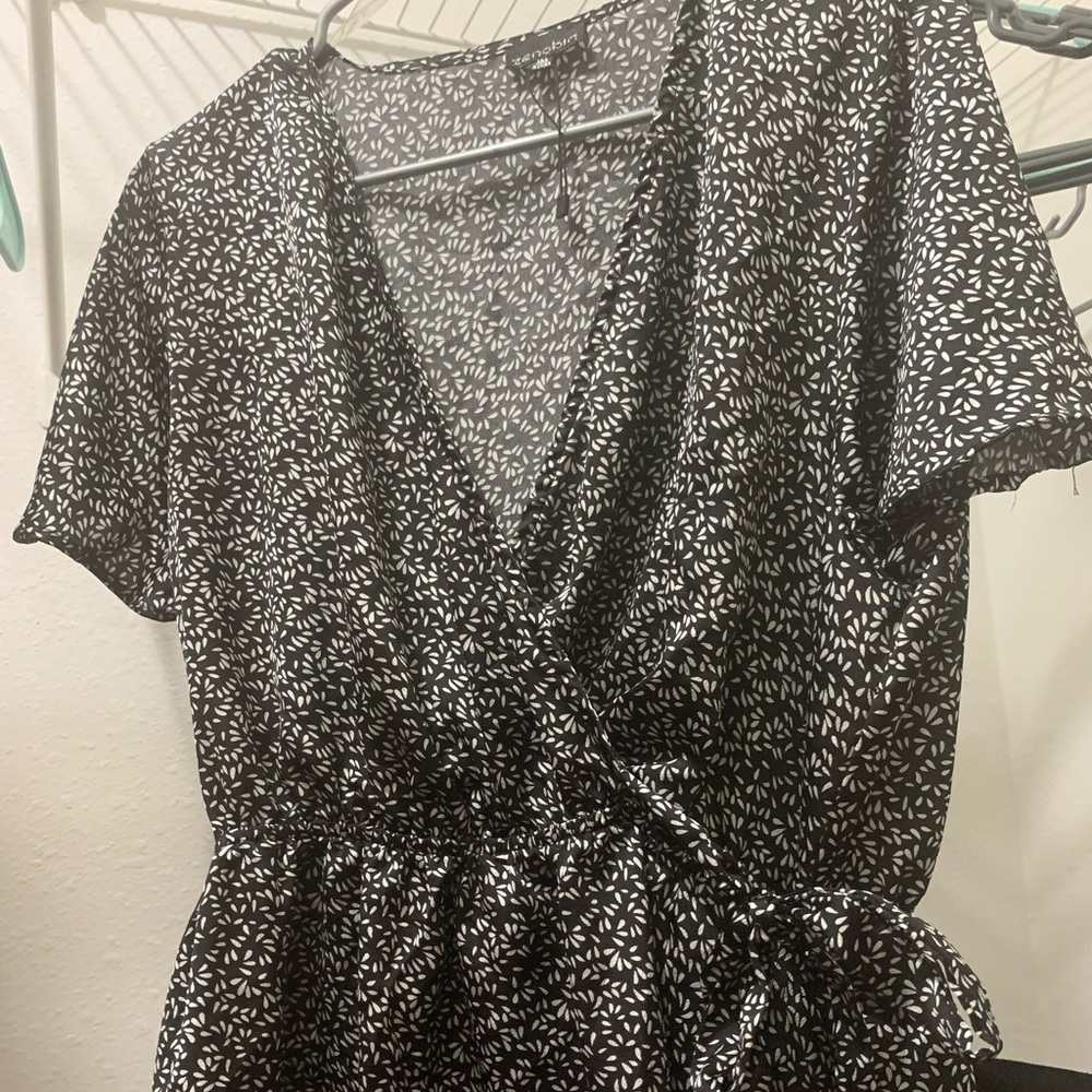Zenobia Peplum Top - Picture 2 of 4
